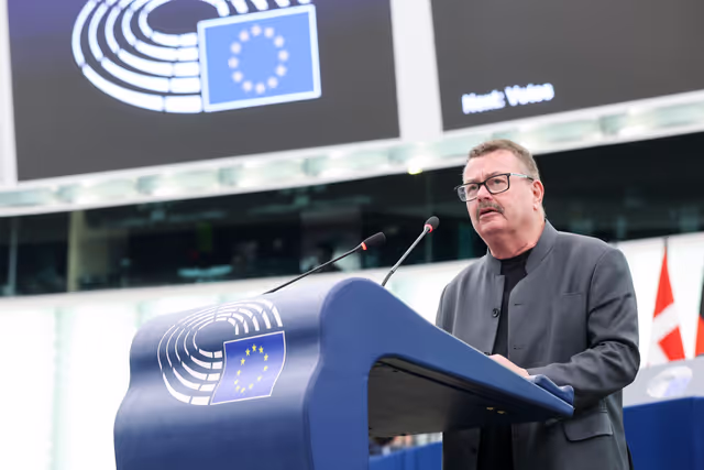 Снимка 2: EP Plenary session - CO2 emission performance standards for new passenger cars and new light commercial vehicles for 2025 to 2027