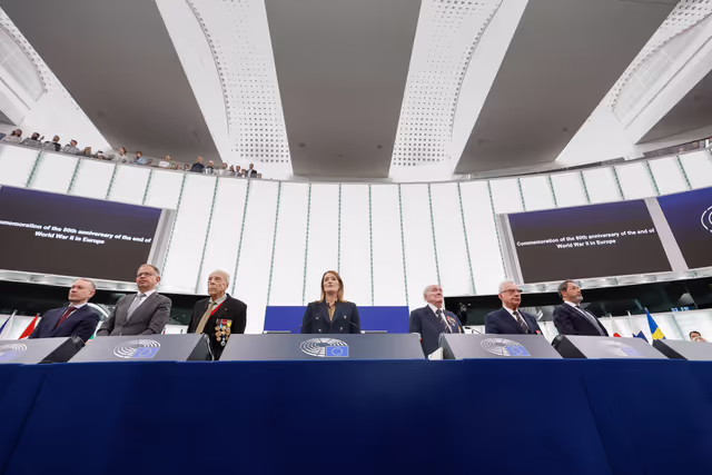 Снимка 15: EP Plenary session - Commemoration 80th anniversary end of World War II in Europe