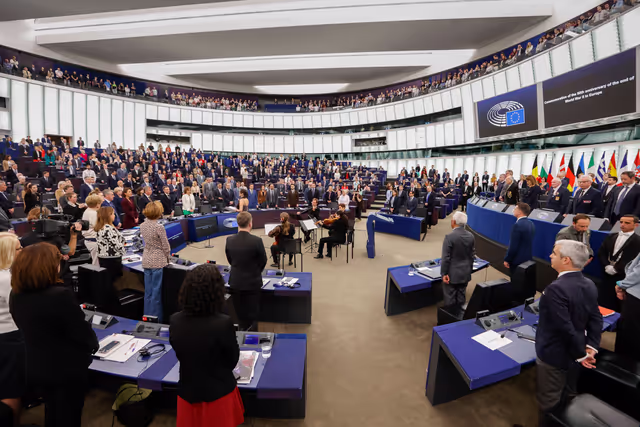 Снимка 11: EP Plenary session - Commemoration 80th anniversary end of World War II in Europe