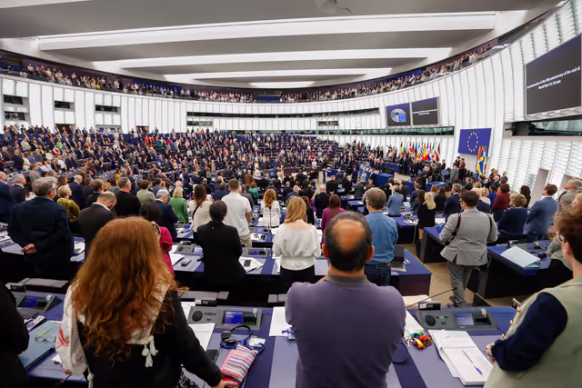 Снимка 8: EP Plenary session - Commemoration 80th anniversary end of World War II in Europe