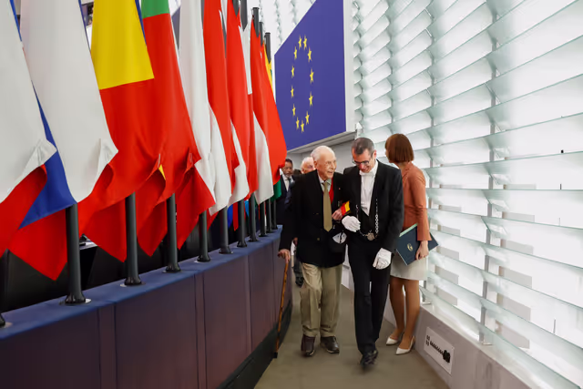 Снимка 3: EP Plenary session - Commemoration 80th anniversary end of World War II in Europe