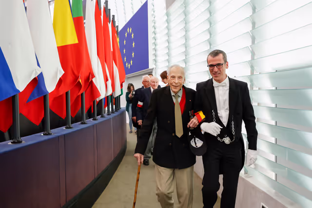 Снимка 5: EP Plenary session - Commemoration 80th anniversary end of World War II in Europe