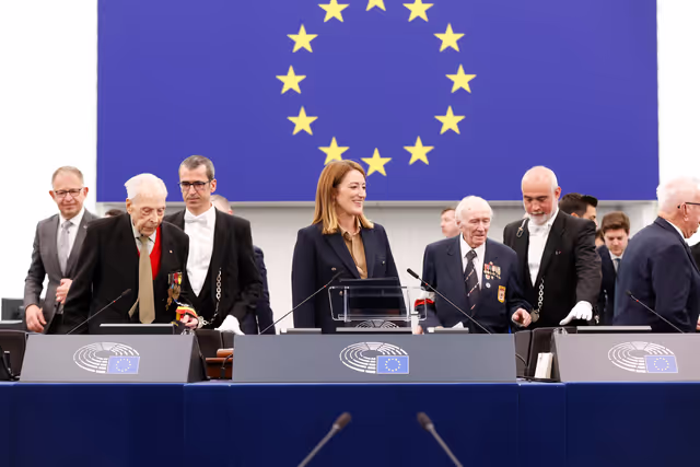 Photo 15: EP Plenary session - Commemoration 80th anniversary end of World War II in Europe