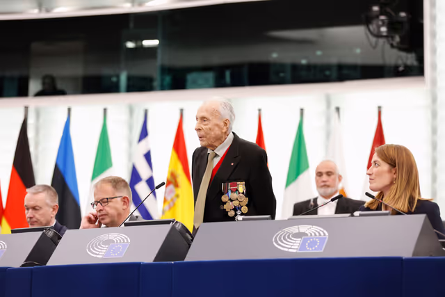 Снимка 42: EP Plenary session - Commemoration 80th anniversary end of World War II in Europe