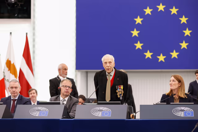 Снимка 39: EP Plenary session - Commemoration 80th anniversary end of World War II in Europe