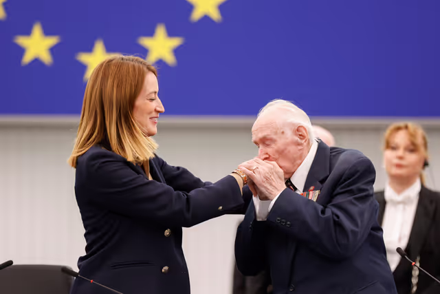 Снимка 27: EP Plenary session - Commemoration 80th anniversary end of World War II in Europe