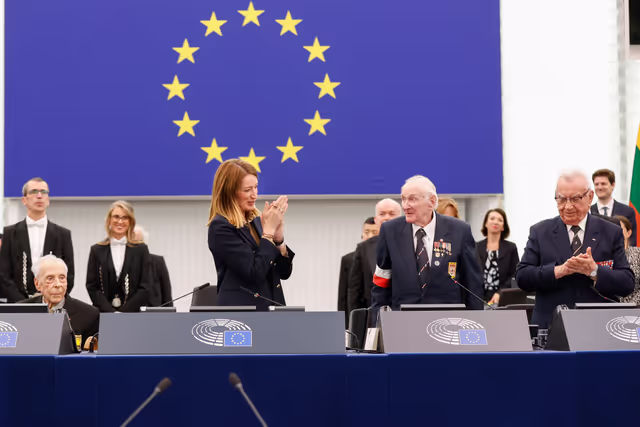 Снимка 28: EP Plenary session - Commemoration 80th anniversary end of World War II in Europe