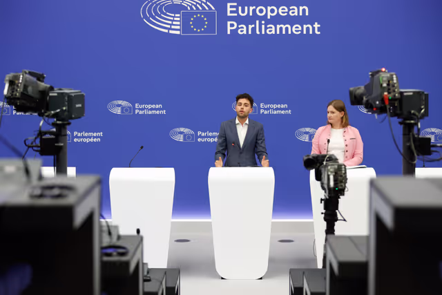 Photo 4: Press conference on the European Water Resilience Strategy