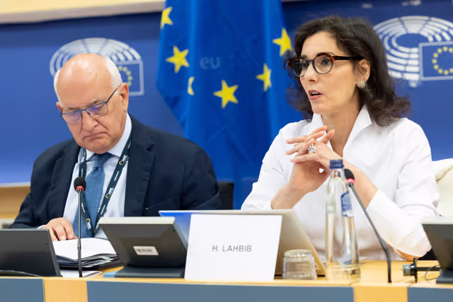 Photo 19: LIBE - Commission work programme for 2025 - exchange of views on the proposal to withdraw the Equal Treatment - Exchange of views with Hadja LAHBIB, Commissioner for Equality, Preparedness and Crisis Management