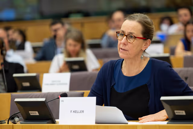 Photo 7: LIBE - Commission work programme for 2025 - exchange of views on the proposal to withdraw the Equal Treatment - Exchange of views with Hadja LAHBIB, Commissioner for Equality, Preparedness and Crisis Management