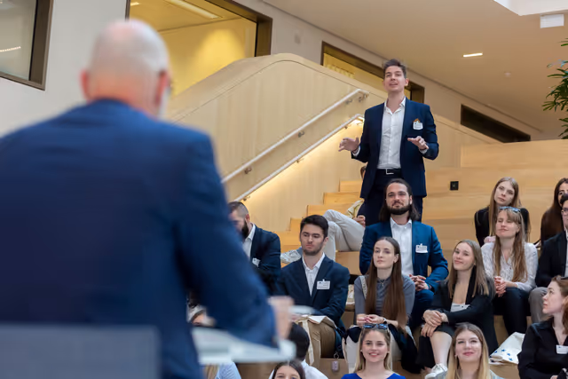 Photo 9: Christian MANGOLD meets with a group of Hungarian young multipliers
