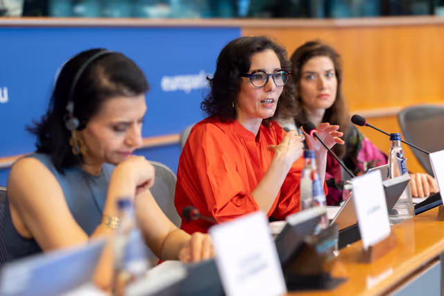 Photo 5: DEVE - Exchange of views with Commissioner Hadja LAHBIB