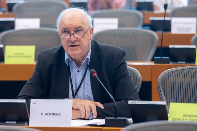 Photo 15: DEVE - Exchange of views with Commissioner Hadja LAHBIB