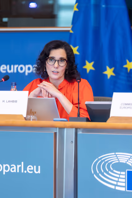 Photo 10: DEVE - Exchange of views with Commissioner Hadja LAHBIB