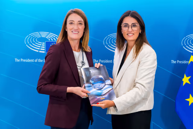 Zdjęcie 1: Roberta METSOLA, EP President meets the European Ombudsman, Teresa ANJINHO