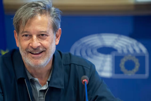 Foto 13: Delegation for relations with Canada meeting - Exchange of views with Professors S. Jaumain, Université Libre de Bruxelles, on the outcome of the federal elections in Canada and its possible impact on EU Canada relations