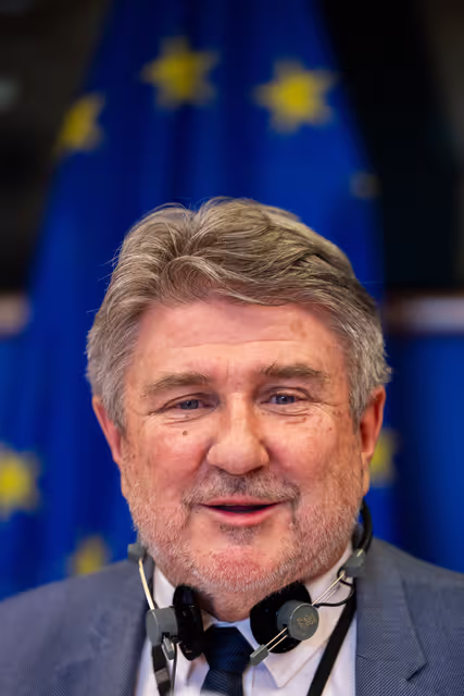 Foto 25: PETI Committee meeting - Exchange of views with Maroš Šefčovič, Commissioner for
Trade and Economic Security and for Interinstitutional
Relations and Transparency