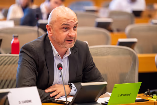 Foto 5: PETI Committee meeting - Exchange of views with Maroš Šefčovič, Commissioner for
Trade and Economic Security and for Interinstitutional
Relations and Transparency