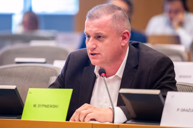 Foto 2: PETI Committee meeting - Exchange of views with Maroš Šefčovič, Commissioner for
Trade and Economic Security and for Interinstitutional
Relations and Transparency