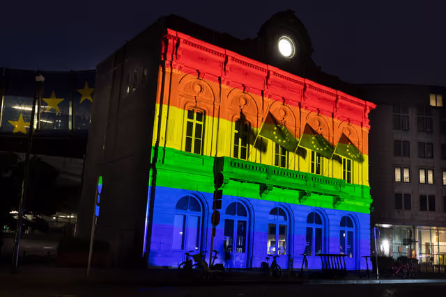 Fotó 2: International Day Against Homophobia, Biphobia, Intersexism and Transphobia (IDAHOBIT) - Rainbow flag illuminating the EP buildings