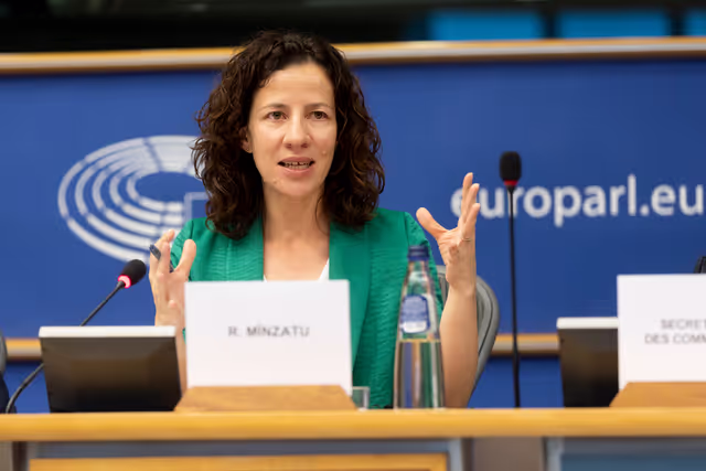 Φωτογραφία 1: FEMM - Advancing towards a care society: addressing the gender care gap