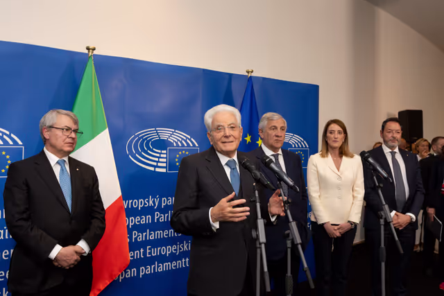 Fotografie 1: Sergio MATTARELLA, Italian President visit to the EP