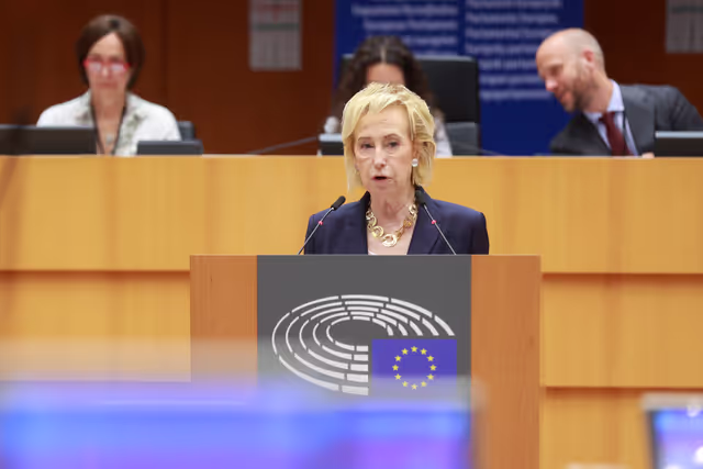 Foto 30: EP Mini-Plenary Session - Choose Europe for Science