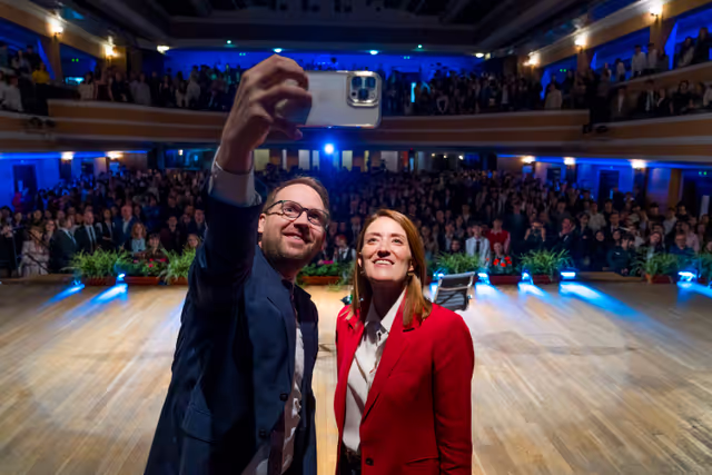 Fotografia 5: Roberta METSOLA, EP President Official visit to Timisoara (Romania) - Town Hall discussion with Romanian students