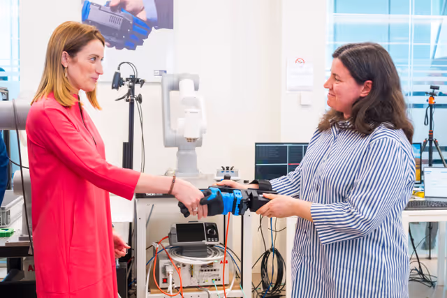 Fotografija 5: Official visit by Roberta METSOLA, EP President to Italy - Visit to Kilometro Rosso innovation district in Bergamo