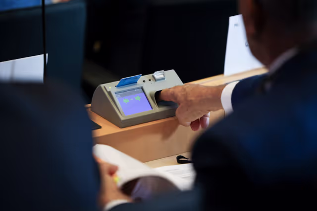 Foto 2: AGRI Committee meeting - Welfare of dogs and cats and their traceability