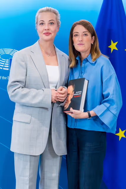 Foto 3: Roberta METSOLA, EP President meets with Yulia NAVALNAYA, Alexei NAVALNY's wife