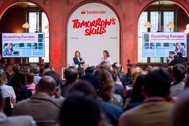 Zdjęcie 5: Fireside chat with Roberta METSOLA, EP President and Ana BOTIN, Executive Director of Banco Santander