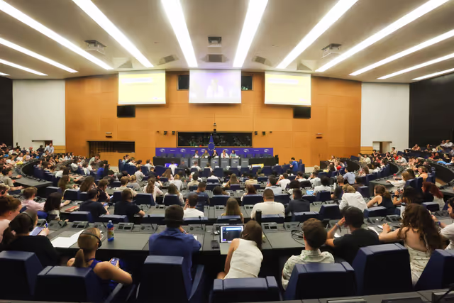 Fotografia 24: European Youth Event (EYE 2025) - Panels, interactive workshops and activities