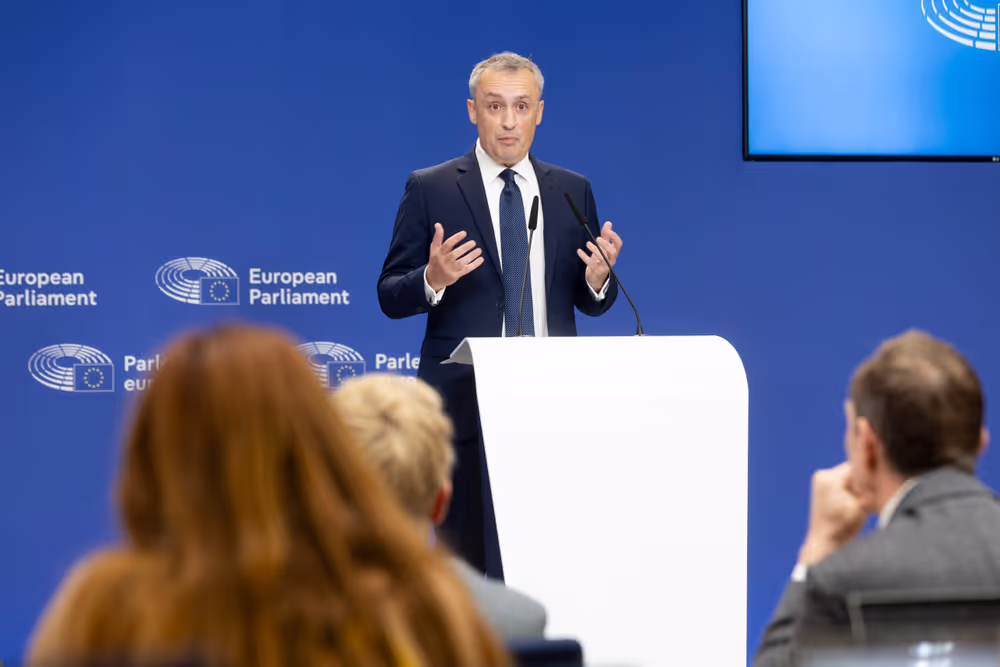 Pre-session briefing