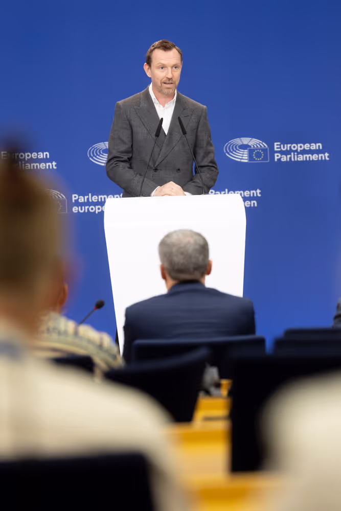 Pre-session briefing