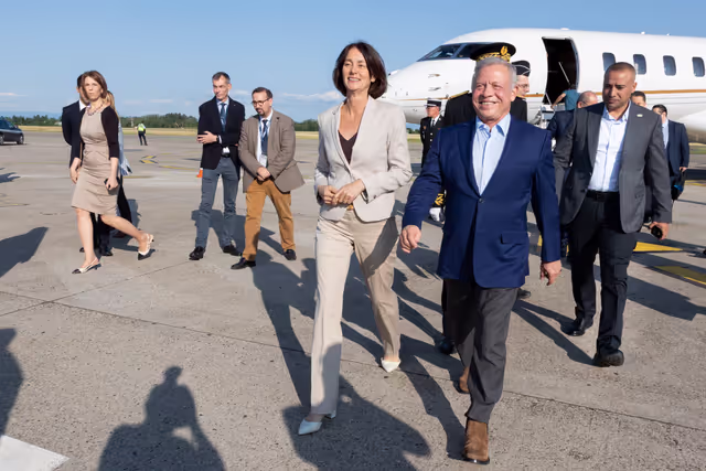 Katarina BARLEY welcomes His Majesty King Abdullah II, King of the Hashemite Kingdom of Jordan at Strasbourg's Airport
