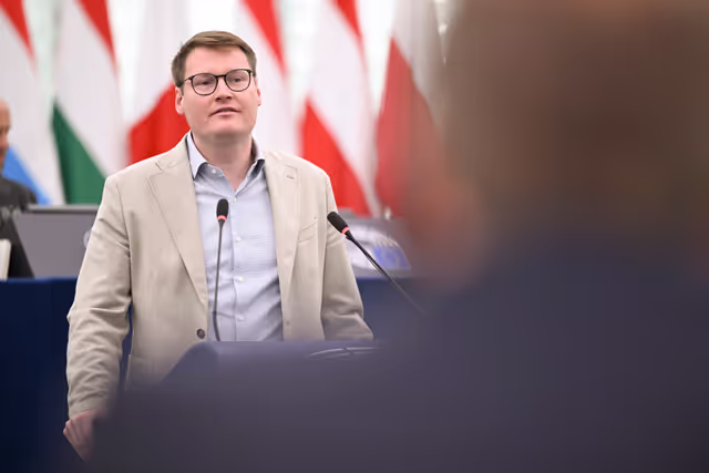 Valokuva 32: EP Plenary session - Combating the sexual abuse and sexual exploitation of children