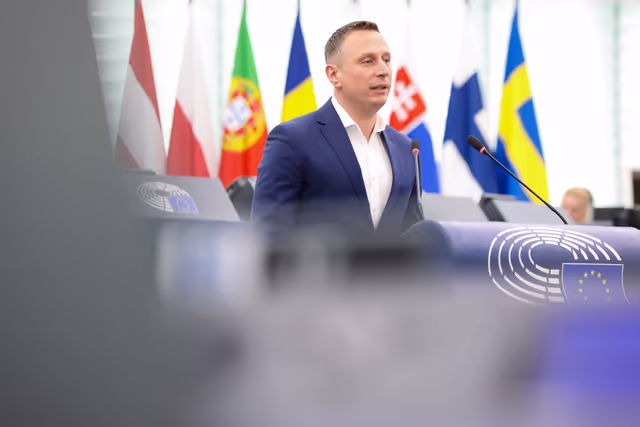 Fotagrafa 6: EP Plenary session- 2023 and 2024 reports on Moldova