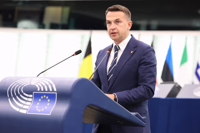 Foto 46: EP Plenary session - Latest developments on the revision of the air passenger rights and airline liability regulations