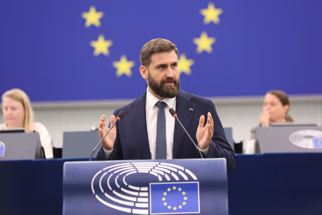 Foto 40: EP Plenary session - Latest developments on the revision of the air passenger rights and airline liability regulations