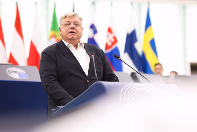 Foto 36: EP Plenary session - Latest developments on the revision of the air passenger rights and airline liability regulations