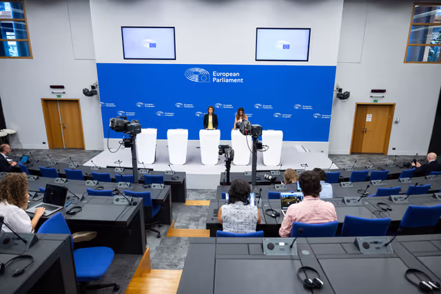 Foto 12: Press briefing Renew Europe