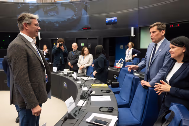 Fotografija 20: SANT trilogue on the Pharma package