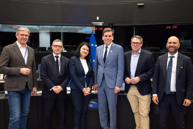 Fotografija 7: SANT trilogue on the Pharma package