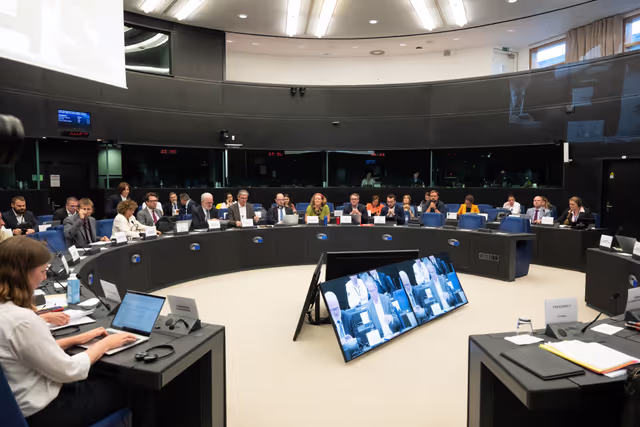 Fotografija 2: SANT trilogue on the Pharma package