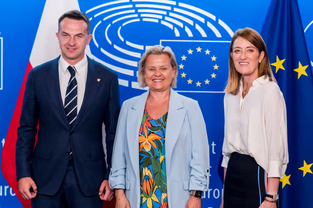 LEX signing ceremony in the presence of Roberta METSOLA, EP President and Adam SZLAPKA, Minister for the European Union on behalf of the Polish Presidency