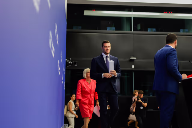 Fotografia 15: Press briefing Patriots for Europe