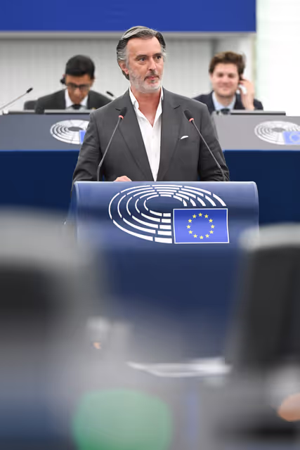 Fotagrafa 2: EP Plenary session - Electricity grids: the backbone of the EU energy system