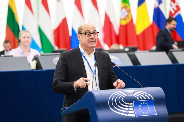 Fotografija 12: EP Plenary session - Institutional and political implications of the EU enlargement process and global challenges