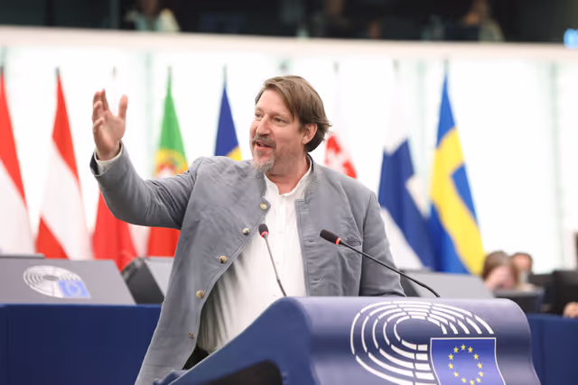 Billede 16: EP Plenary session - Protecting bees: advancing the EU's New Deal for Pollinators